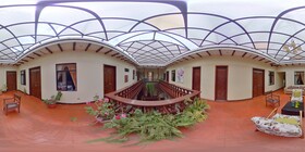 Hotel 4 mundos