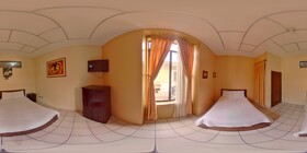 Hotel 4 mundos