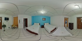 Hotel 4 mundos