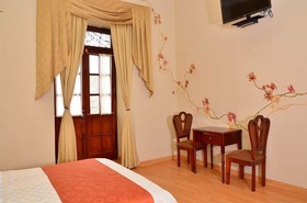 Hotel Campanario