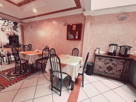 Hotel Chat Noir