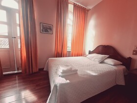 Hotel Chat Noir