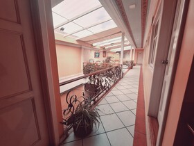 Hotel Chat Noir