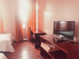 Hotel Chat Noir