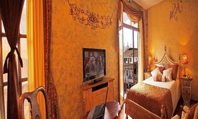 Los Balcones Boutique