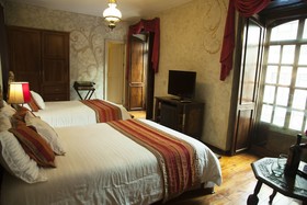 Los Balcones Boutique