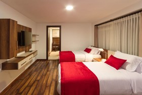 San Blas Hotel & Suites