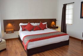 Santiago de Compostella Suites Hotel