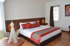 Santiago de Compostella Suites Hotel