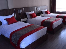 Santiago de Compostella Suites Hotel
