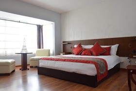 Santiago de Compostella Suites Hotel