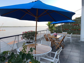 Black Castle Guesthouse