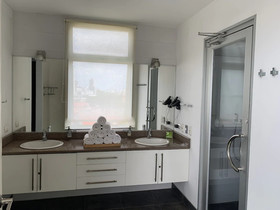 Black Castle Guesthouse