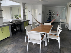 Black Castle Guesthouse