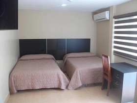 Urdesa Suites Hotel