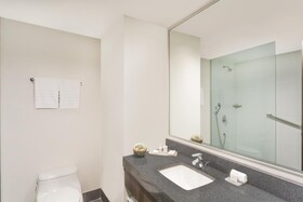 Wyndham Guayaquil Puerto Santa Ana