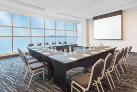 Wyndham Guayaquil Puerto Santa Ana