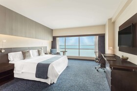 Wyndham Guayaquil Puerto Santa Ana