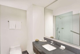 Wyndham Guayaquil Puerto Santa Ana