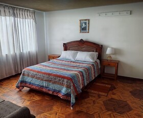Hostal Altamira Suites