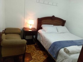 Hostal Altamira Suites