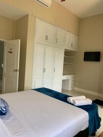 Reef Hostel Manta
