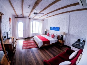 Angermeyer Waterfront Inn