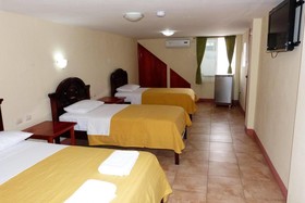 Gloria-Galápagos Inn
