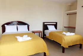 Gloria-Galápagos Inn