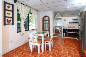 La K-leta Guest House