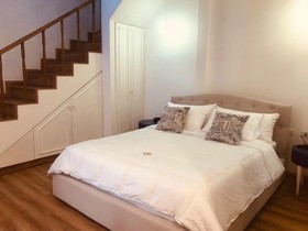 Adamas House Hotel