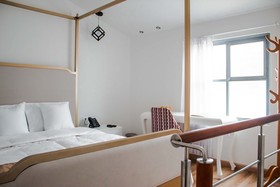 Adamas House Hotel