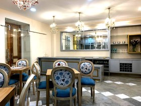Adamas House Hotel