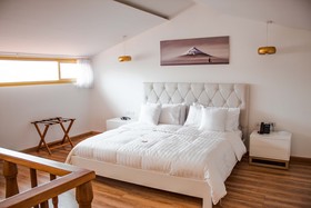 Adamas House Hotel