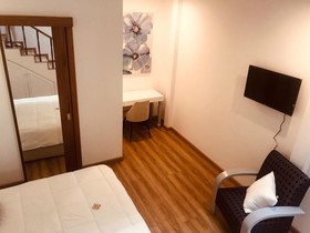 Adamas House Hotel