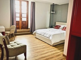 Adamas House Hotel