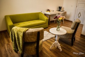 Adamas House Hotel
