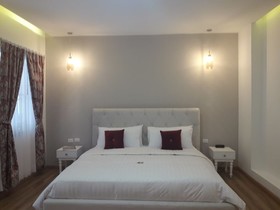 Adamas House Hotel