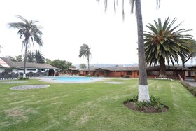 Hosteria Rumipamba de Las Rosas