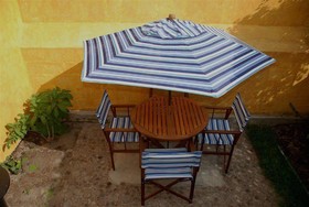 La Casa Amarilla