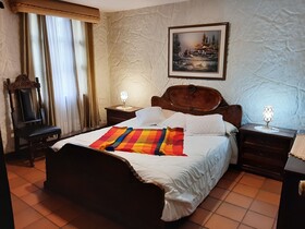 Quito Antiguo B & B