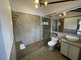 Hosteria Punta Blanca