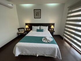 Hosteria Punta Blanca