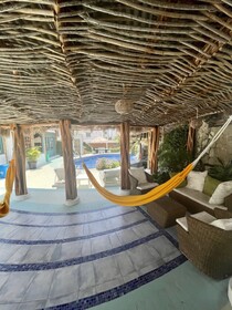 Hosteria Punta Blanca