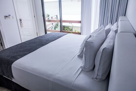 Golden Bay Hotel & Spa