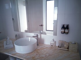 Golden Bay Hotel & Spa