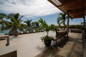 Golden Bay Hotel & Spa