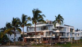 Golden Bay Hotel & Spa