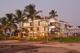 Golden Bay Hotel & Spa