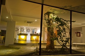 Golden Bay Hotel & Spa